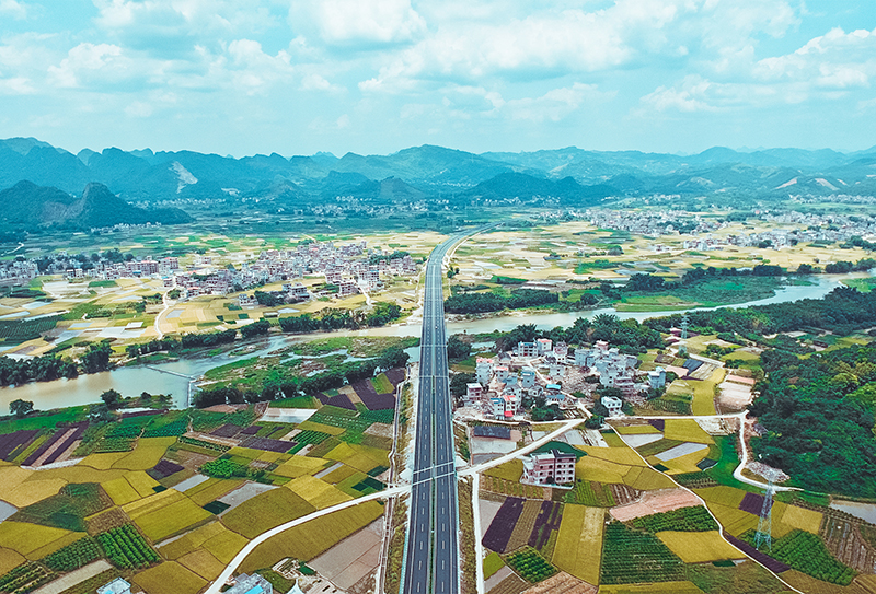 桂林運營公司荔浦分公司陽鹿路路景.jpg